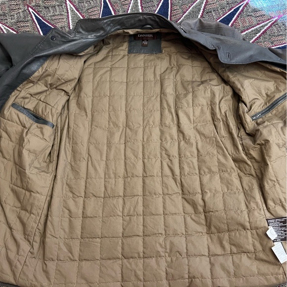 Danier genuine leather jacket for men - Picture 6 of 9
